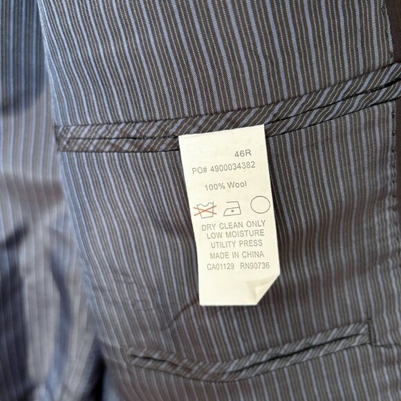 Calvin Klein Slim Fit Navy Blue Pin Stripe Blazer Suit Jacket - Size 46R - Picture 3 of 5